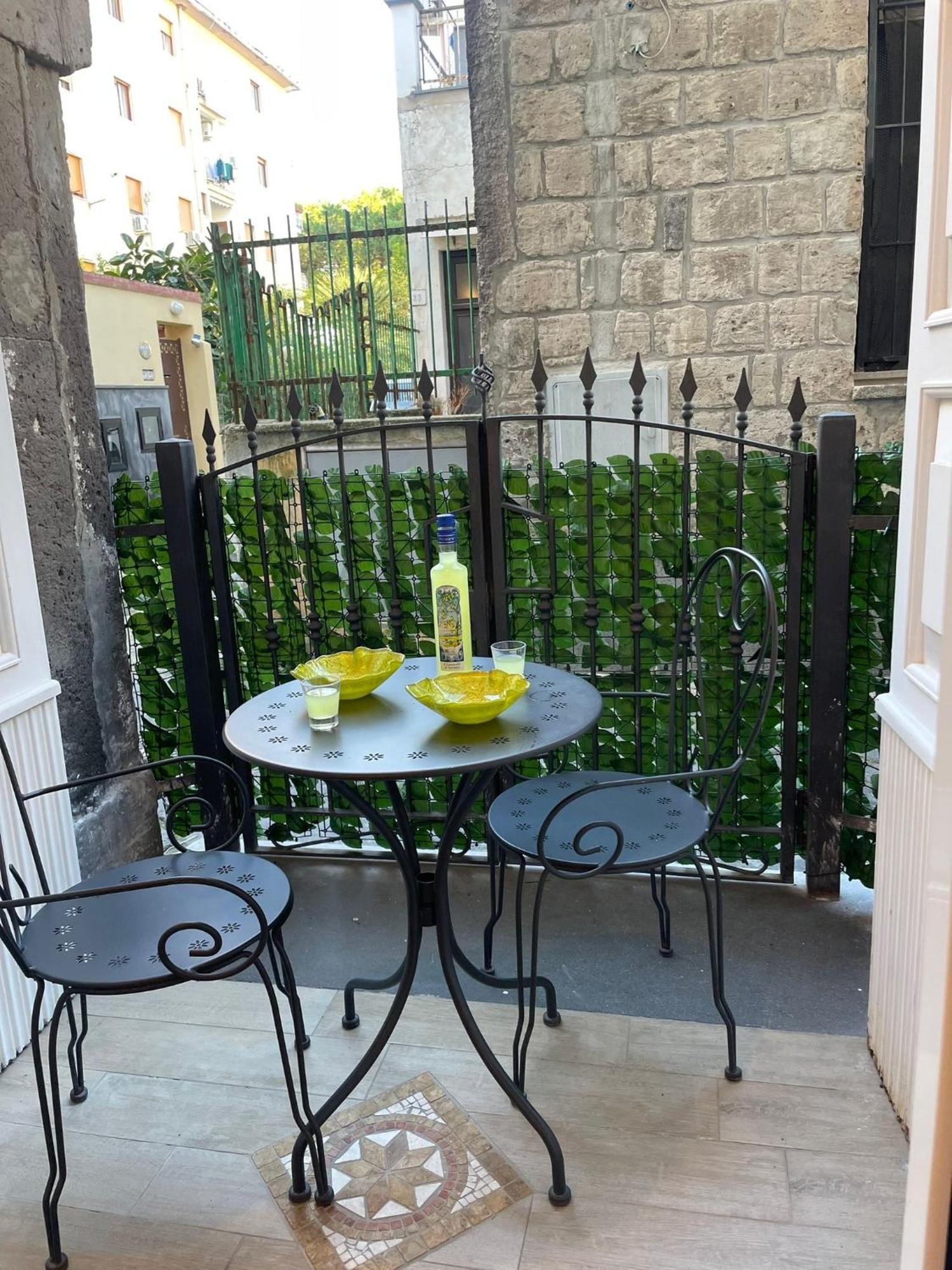 San Nicola Suite & Mini Apartment Sorrent Exterior foto